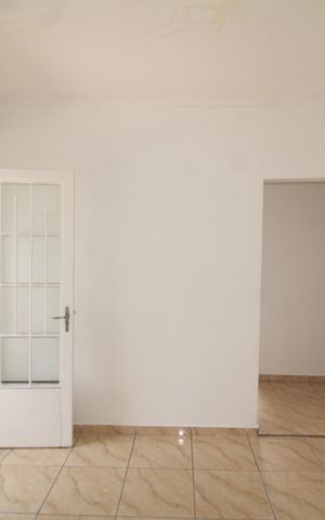 Casa para alugar com 200m², 3 quartos e 4 vagasSala