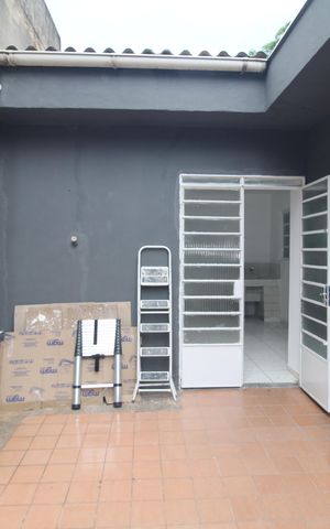 Casa para alugar com 200m², 3 quartos e 4 vagasQuintal