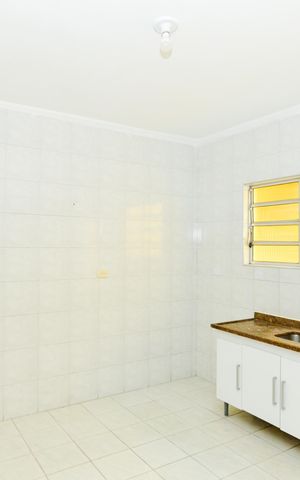 Casa para alugar com 92m², 2 quartos e 2 vagasCozinha