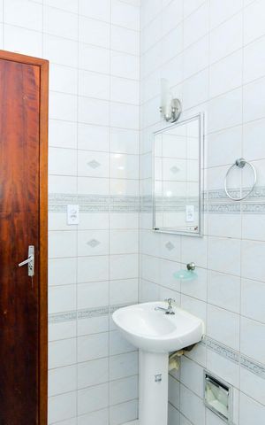 Casa para alugar com 92m², 2 quartos e 2 vagasBanheiro
