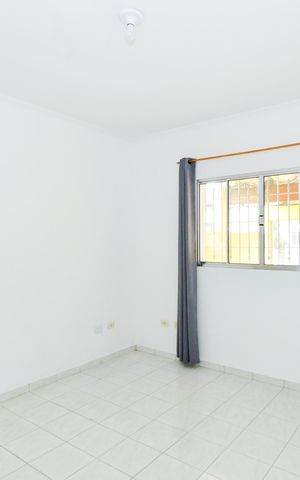 Casa para alugar com 92m², 2 quartos e 2 vagasSala
