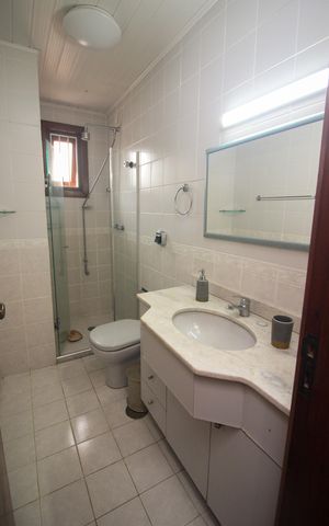 Casa para alugar com 168m², 3 quartos e 3 vagas Casa para alugar com 168m², 3 quartos e 3 vagasBanheiro Social