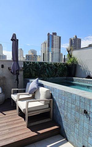 Apartamento à venda com 140m², 3 quartos e 3 vagas Apartamento à venda com 140m², 3 quartos e 3 vagasÁrea externa