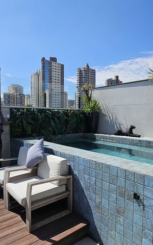Apartamento à venda com 140m², 3 quartos e 3 vagas Apartamento à venda com 140m², 3 quartos e 3 vagasÁrea externa