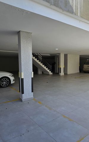 Apartamento à venda com 140m², 3 quartos e 3 vagas Apartamento à venda com 140m², 3 quartos e 3 vagasEstacionamento