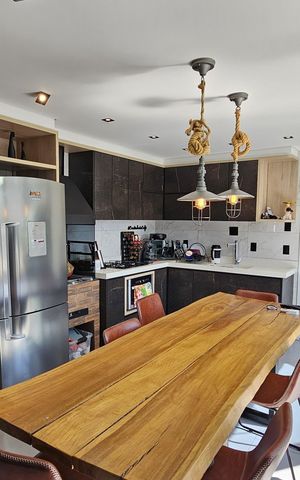 Apartamento à venda com 140m², 3 quartos e 3 vagas Apartamento à venda com 140m², 3 quartos e 3 vagasCozinha