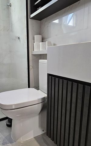 Apartamento à venda com 140m², 3 quartos e 3 vagas Apartamento à venda com 140m², 3 quartos e 3 vagasBanheiro 1
