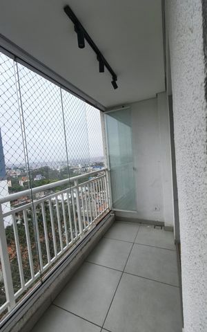 Apartamento à venda com 47m², 2 quartos e 1 vaga Apartamento à venda com 47m², 2 quartos e 1 vagaVaranda