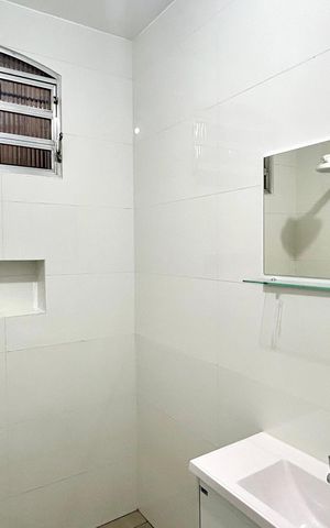 Casa para alugar com 100m², 2 quartos e 2 vagasBanheiro 1