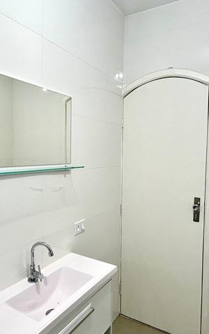 Casa para alugar com 100m², 2 quartos e 2 vagasBanheiro 1