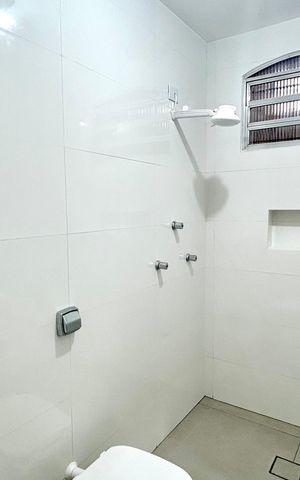Casa para alugar com 100m², 2 quartos e 2 vagasBanheiro 1