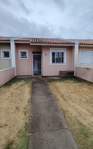 Casa à venda com 40m², 2 quartos e 1 vaga Casa à venda com 40m², 2 quartos e 1 vagaÁrea externa