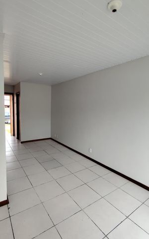 Casa à venda com 40m², 2 quartos e 1 vaga Casa à venda com 40m², 2 quartos e 1 vagaSala