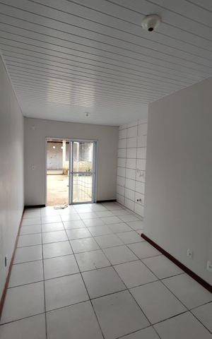 Casa à venda com 40m², 2 quartos e 1 vaga Casa à venda com 40m², 2 quartos e 1 vagaSala