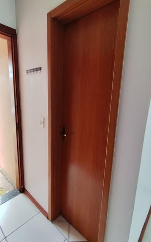 Casa à venda com 40m², 2 quartos e 1 vaga Casa à venda com 40m², 2 quartos e 1 vagaCorredor