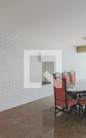Casa para alugar com 420m², 4 quartos e 5 vagas