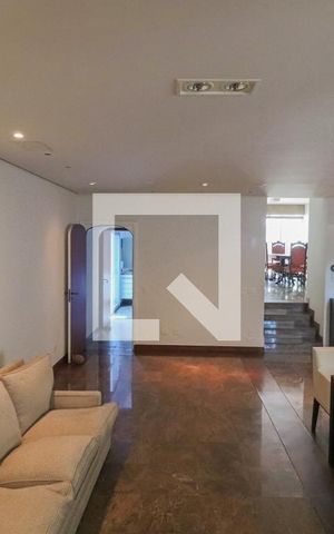 Casa para alugar com 420m², 4 quartos e 5 vagas