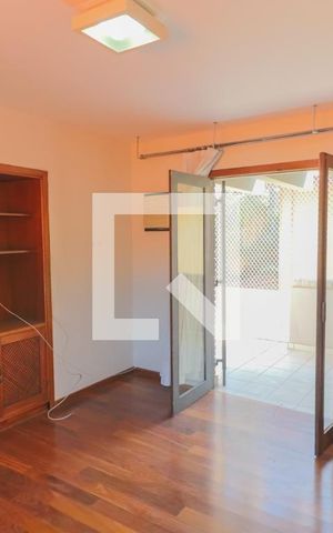 Casa para alugar com 420m², 4 quartos e 5 vagas