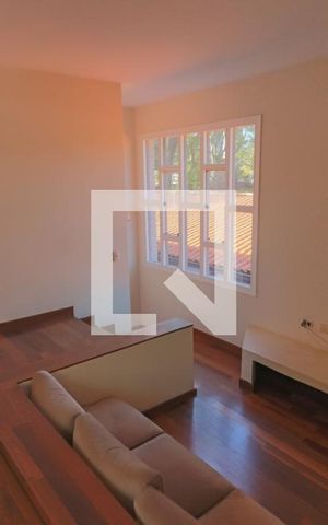 Casa para alugar com 420m², 4 quartos e 5 vagas