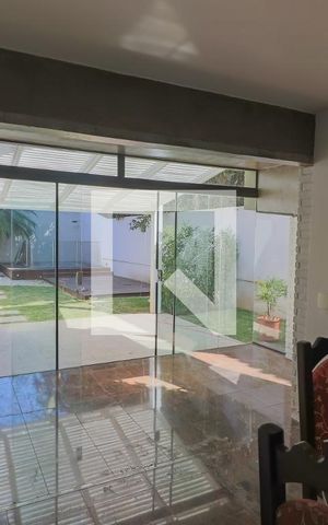 Casa para alugar com 420m², 4 quartos e 5 vagas