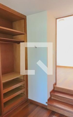 Casa para alugar com 420m², 4 quartos e 5 vagas