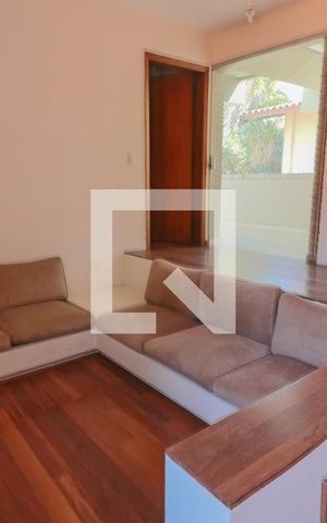 Casa para alugar com 420m², 4 quartos e 5 vagas