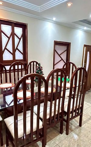 Casa à venda com 254m², 3 quartos e 2 vagasSala