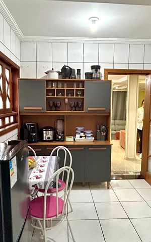 Casa à venda com 254m², 3 quartos e 2 vagasCozinha