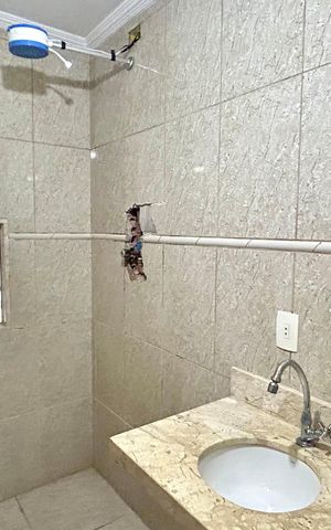 Casa à venda com 254m², 3 quartos e 2 vagasBanheiro 1
