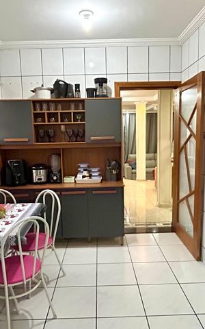 Casa à venda com 254m², 3 quartos e 2 vagasCozinha