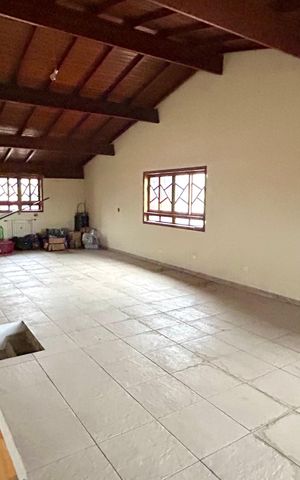 Casa à venda com 254m², 3 quartos e 2 vagasSalão 