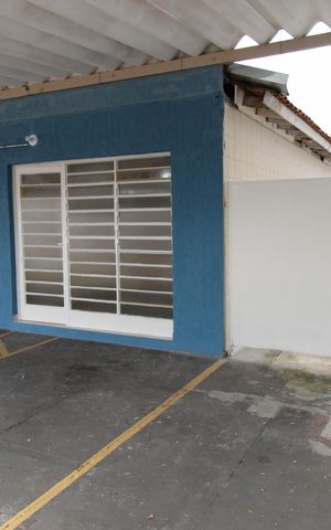 Casa para alugar com 136m², 2 quartos e 5 vagasQuintal