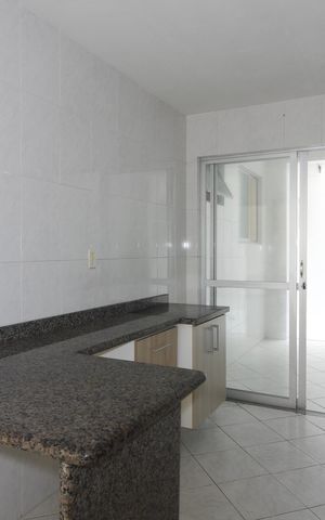 Apartamento para alugar com 153m², 3 quartos e 2 vagasCozinha