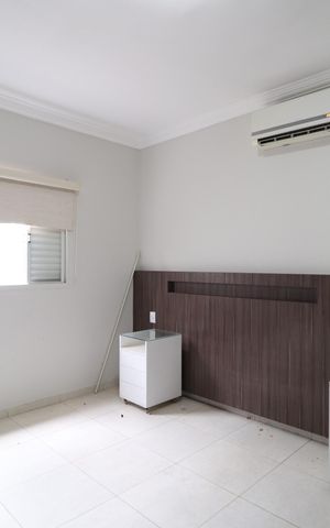 Casa para alugar com 184m², 3 quartos e 2 vagasQuarto 3 - Suíte
