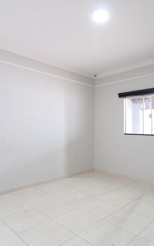 Casa para alugar com 184m², 3 quartos e 2 vagasSala