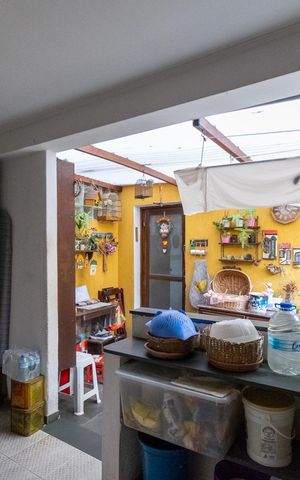 Casa à venda com 174m², 3 quartos e 2 vagas Casa à venda com 174m², 3 quartos e 2 vagasÁrea de Serviço
