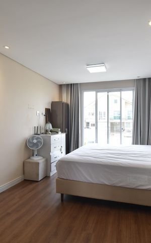Casa à venda com 315m², 4 quartos e 6 vagasSuíte