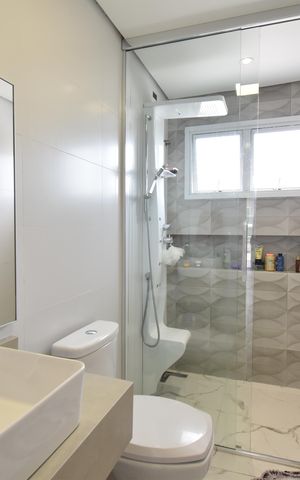 Casa à venda com 315m², 4 quartos e 6 vagasBanheiro Social 2