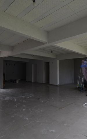 Casa à venda com 315m², 4 quartos e 6 vagasGaragem