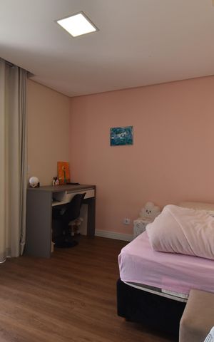 Casa à venda com 315m², 4 quartos e 6 vagasQuarto 2