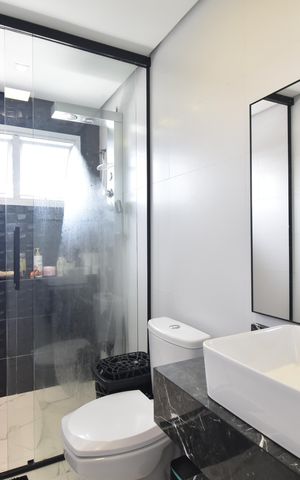 Casa à venda com 315m², 4 quartos e 6 vagasBanheiro da Suíte