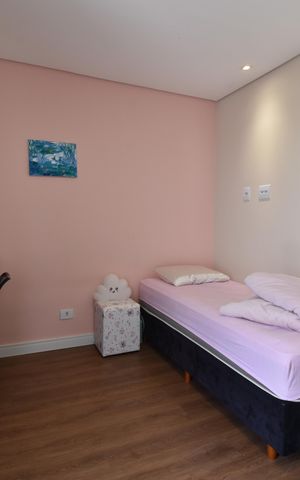 Casa à venda com 315m², 4 quartos e 6 vagasQuarto 2
