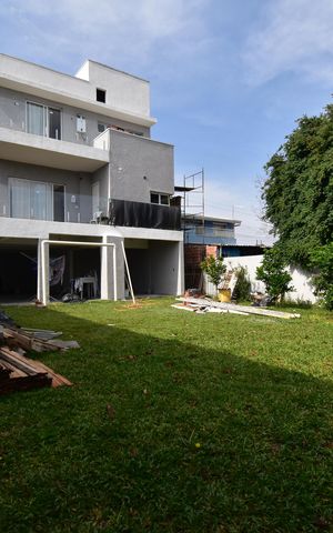 Casa à venda com 315m², 4 quartos e 6 vagasQuintal