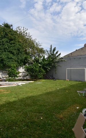 Casa à venda com 315m², 4 quartos e 6 vagasQuintal