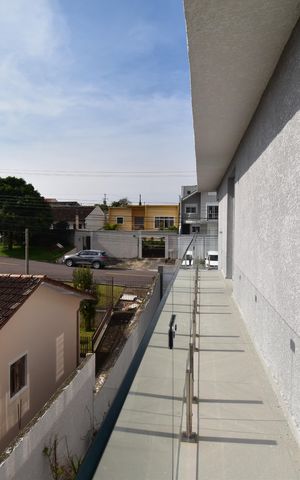 Casa à venda com 315m², 4 quartos e 6 vagasVaranda quarto 