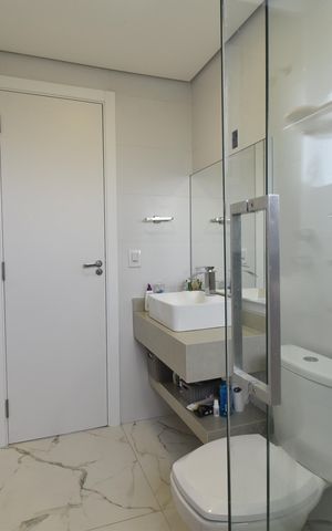 Casa à venda com 315m², 4 quartos e 6 vagasBanheiro Social 2