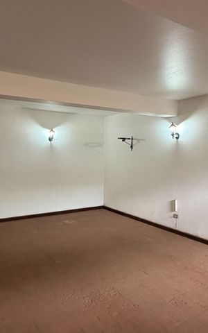 Casa para alugar com 323m², 5 quartos e 4 vagas Casa para alugar com 323m², 5 quartos e 4 vagasGaragem