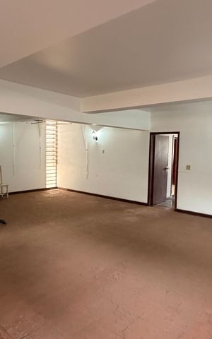 Casa para alugar com 323m², 5 quartos e 4 vagas Casa para alugar com 323m², 5 quartos e 4 vagasGaragem