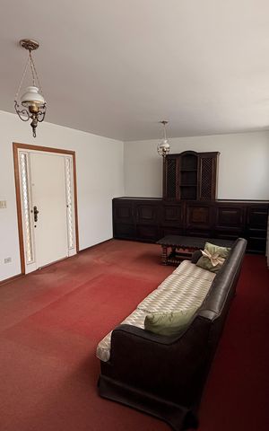 Casa para alugar com 323m², 5 quartos e 4 vagas Casa para alugar com 323m², 5 quartos e 4 vagasSala