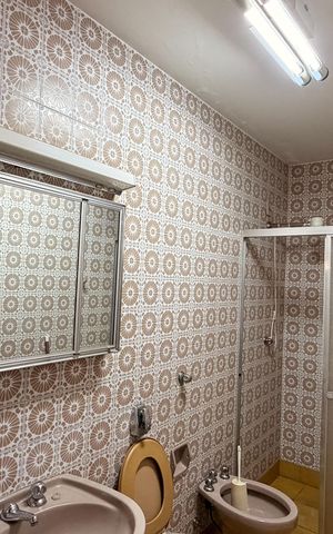 Casa para alugar com 323m², 5 quartos e 4 vagas Casa para alugar com 323m², 5 quartos e 4 vagasBanheiro da Suíte 2